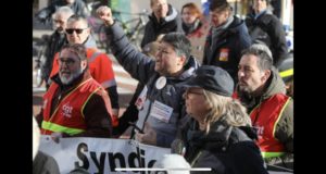 Une puissante mobilisation qui oblige au retrait